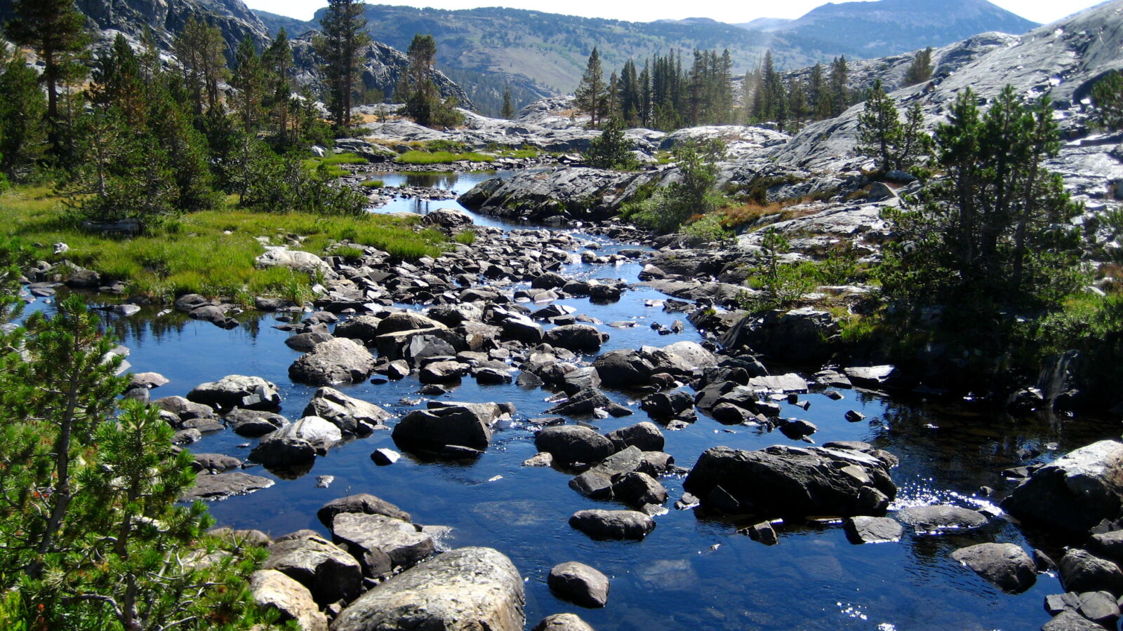 https://www.nationalforests.org/assets/blog/_1600x1600_fit_center-center_80_none/Inyo-NF_San-Joaquin-River-Thousand-Island-Lake_jcookfisher.jpg